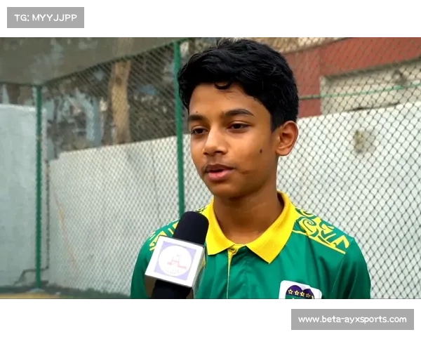 《穿越战火与梦想的边界 喀布尔板球少年的生命与希望之路》